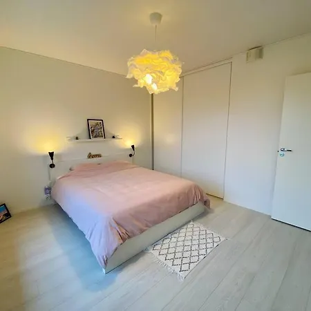 Lakeside Modern Minimalist Freeparking Järvenpää