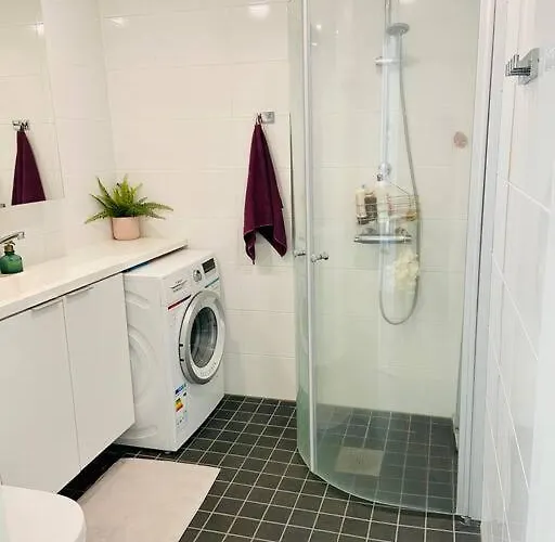 Lakeside Modern Minimalist Freeparking דירה *